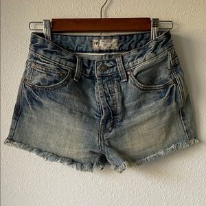 Free People Light Blue Jean Shorts Frayed Size 24 Denim Shorts Summer shorts